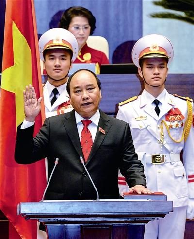 阮富仲連任越共中央總書記 阮春福當選總理